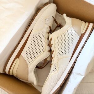 Vivaia Unisex Slip-On Mesh Sneakers (Allday)